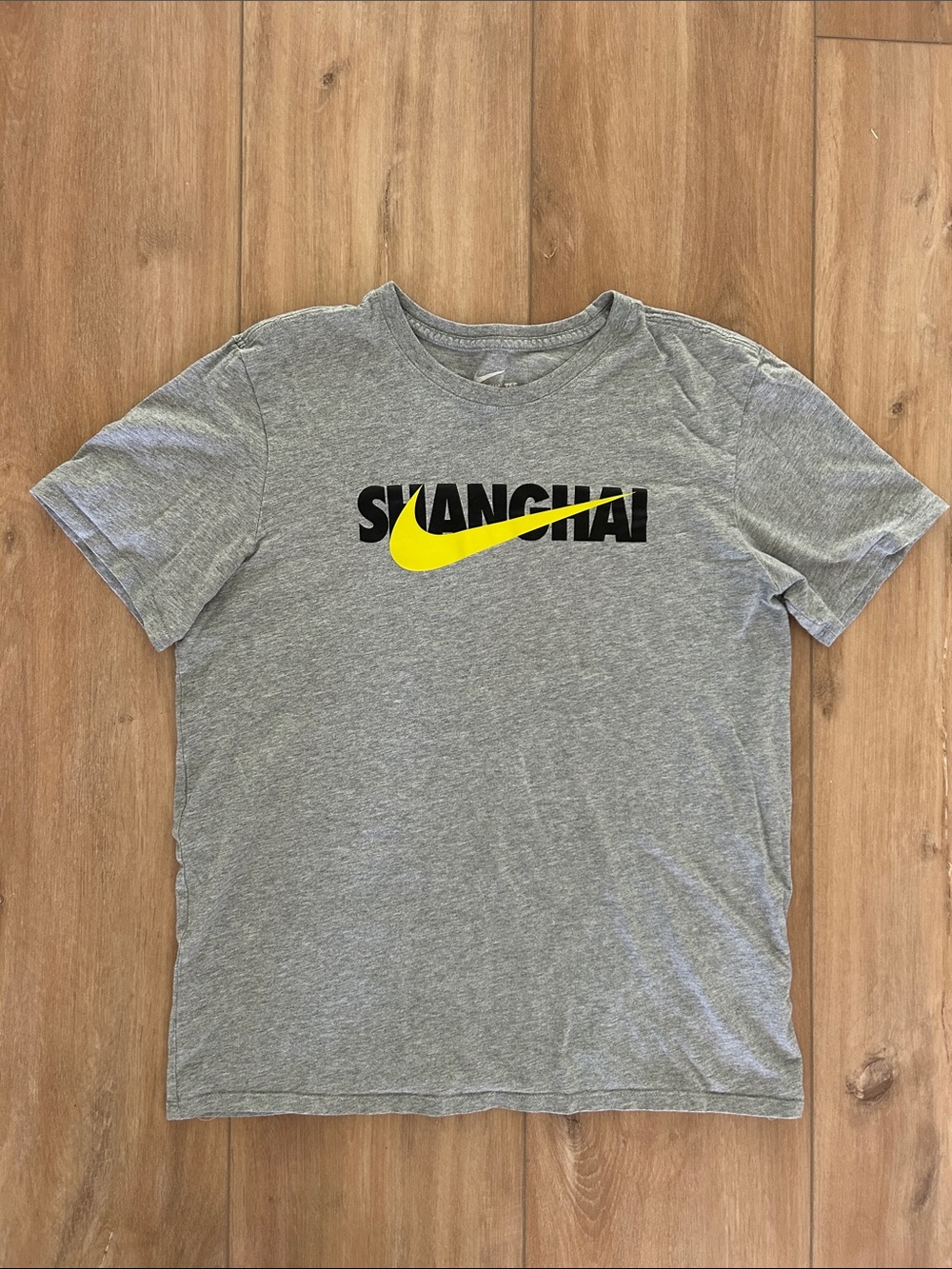 Like new - NIKE Shanghai Tee